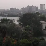 شقة عالنيل مباشرتا